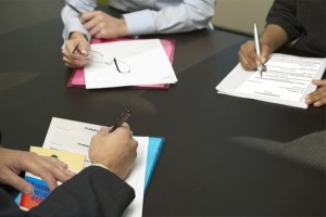 Урегулирование споров между компанией по перевозке грузов и заказчиком 